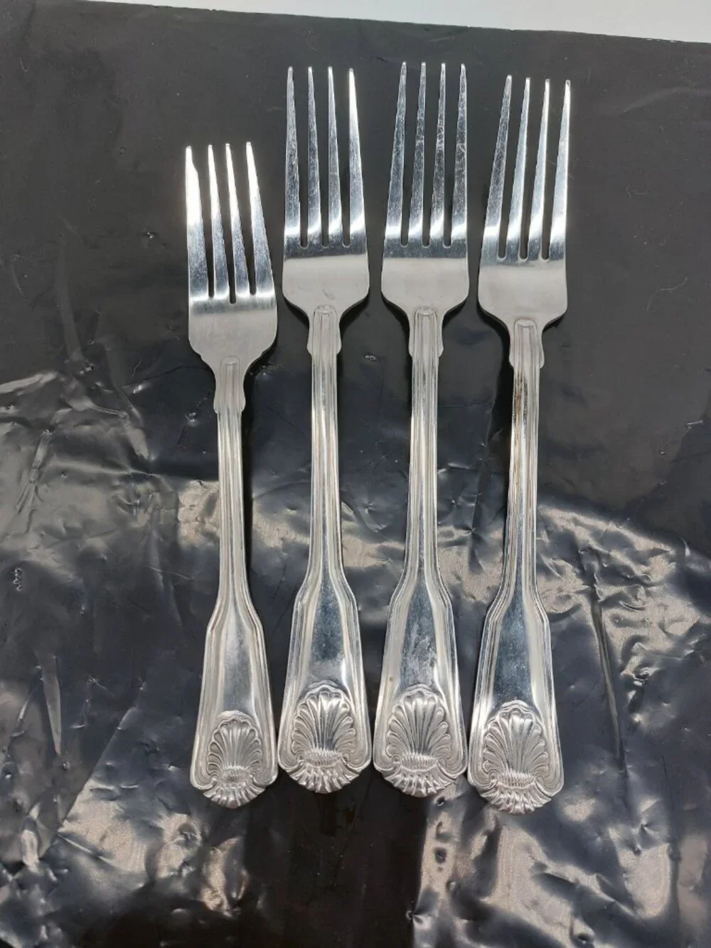 International dinner forks